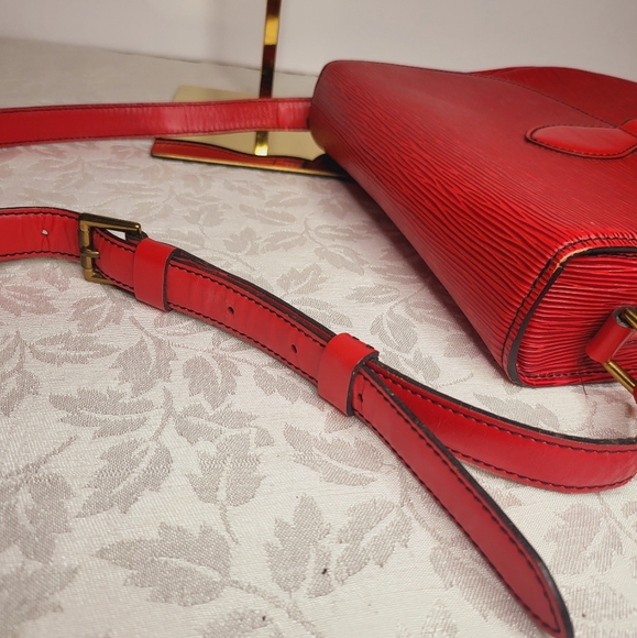 Louis Vuitton Epi Red Crossbody Bag - Picture 5 of 7